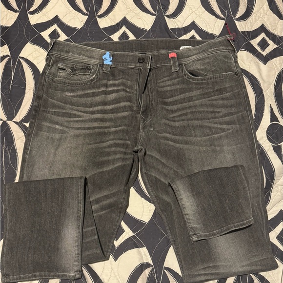 True Religion - Picture 3 of 6